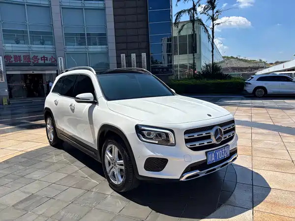 Mercedes-Benz GLB 2021