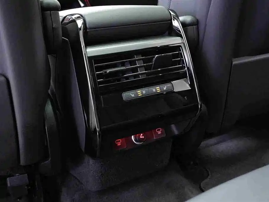 Land Rover Sport 2025 — фото 18