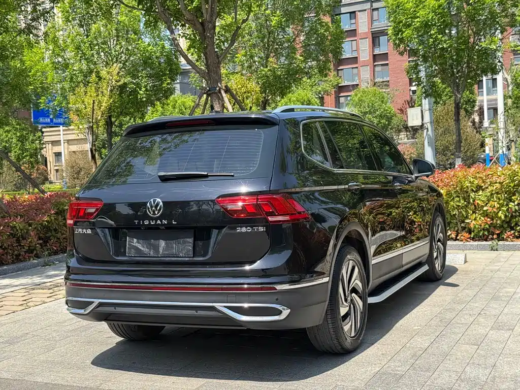 Volkswagen Tiguan L 2023 — фото 5
