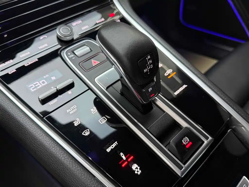 Porsche Panamera 2019 — фото 10