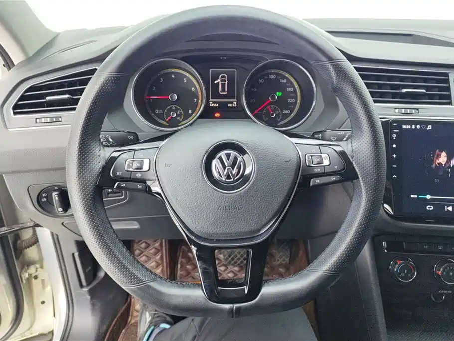 Volkswagen Tiguan L 2020 — фото 15