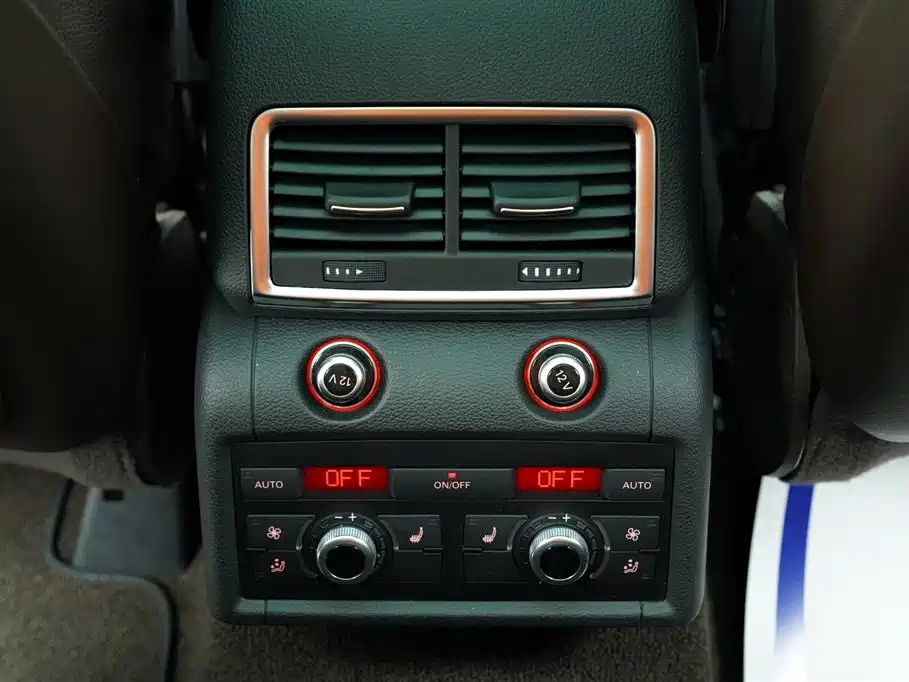Audi Q7 2012 — фото 17