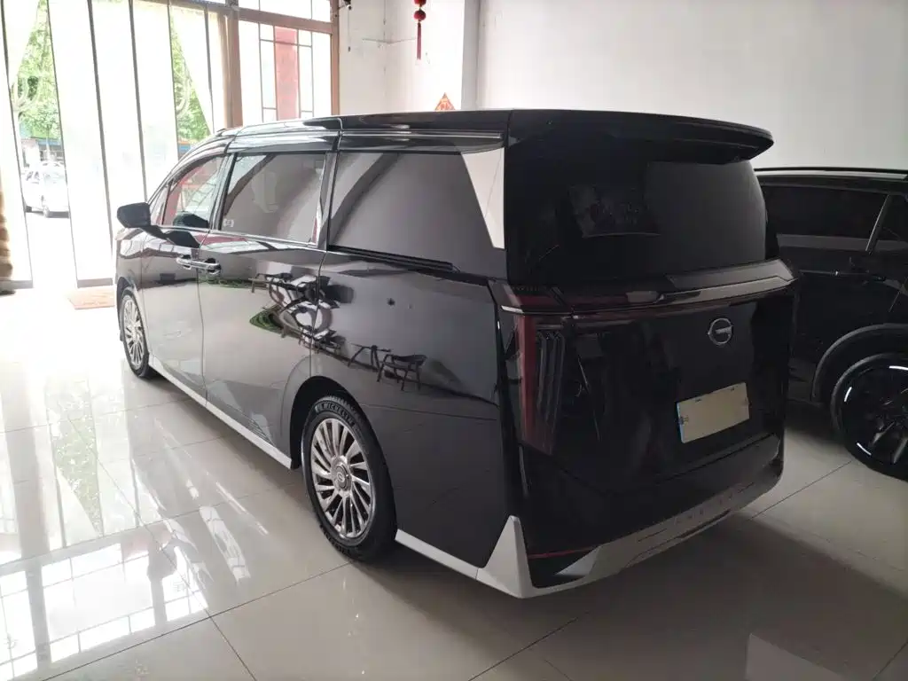 GAC Trumpchi M8 2023 — фото 23