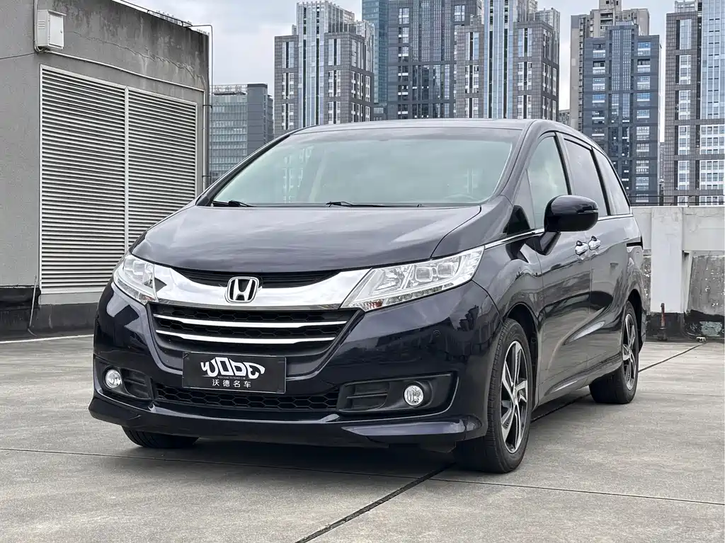 Honda Odyssey 2015 — фото 1
