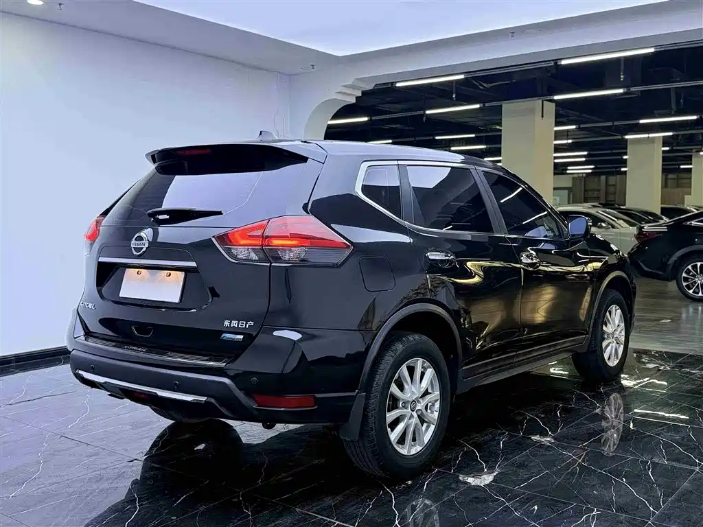Nissan X-Trail 2018 — фото 18
