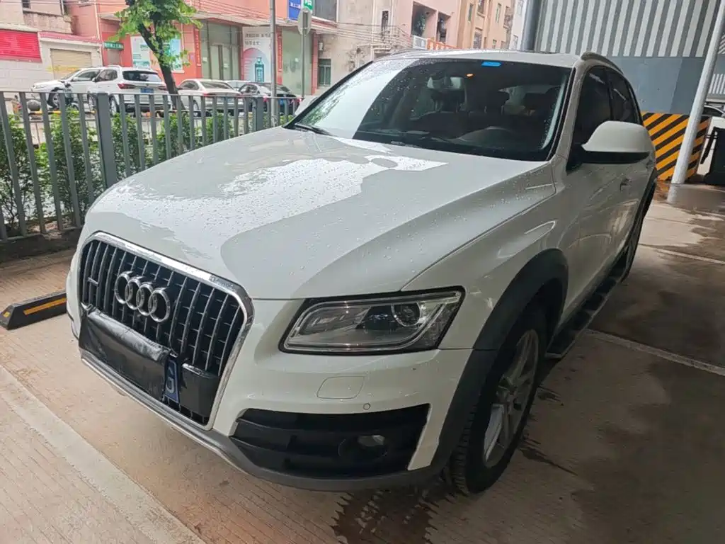 Audi Q5 2018 — фото 1