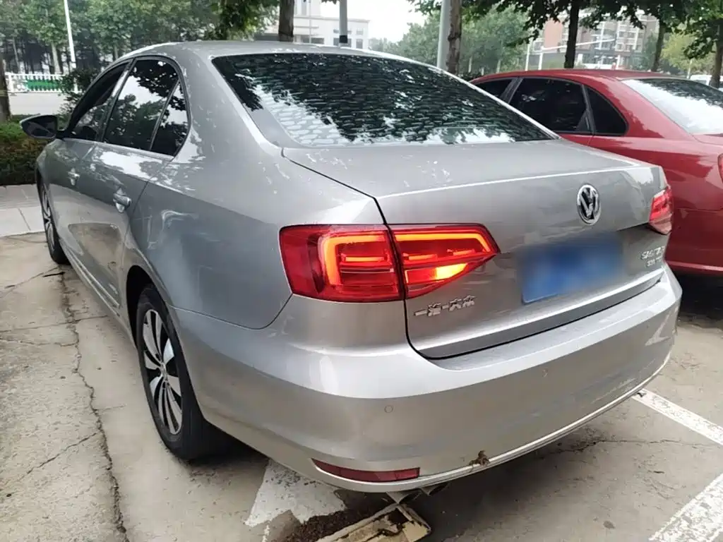 Volkswagen Sagitar 2017