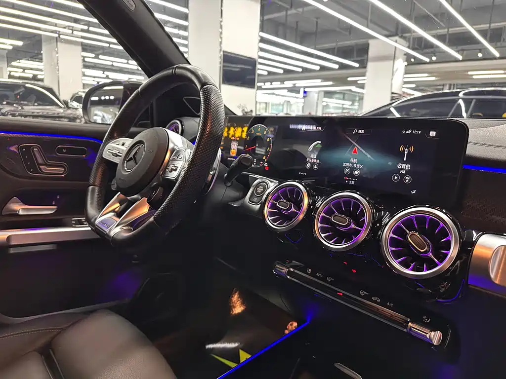 Mercedes-Benz GLB AMG 2023 — фото 14
