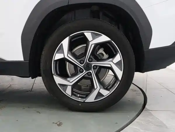 Geely Boyue L 2024