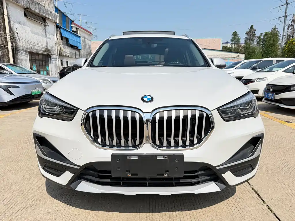 BMW X1 2022 — фото 2