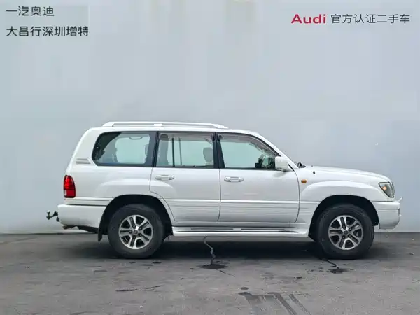 Lexus LX 2006