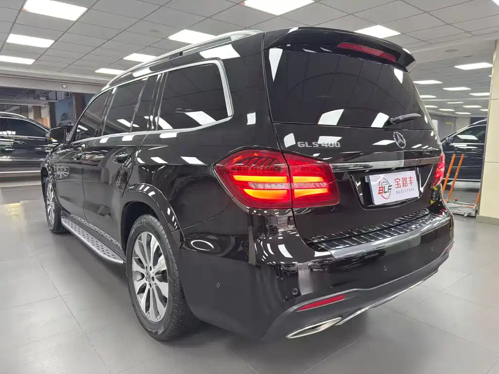 Mercedes-Benz GLS 2018 — фото 14