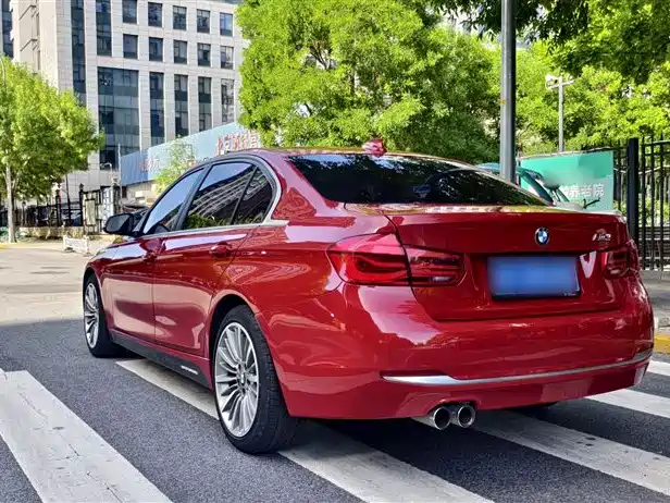 BMW 3 Series 2019 — фото 12