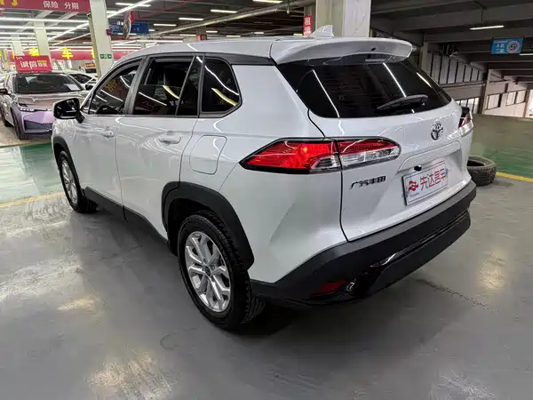 Toyota Frontlander 2023