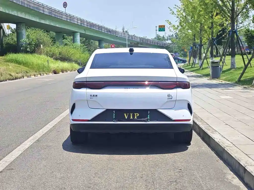 BYD Qin L 2025 — фото 4