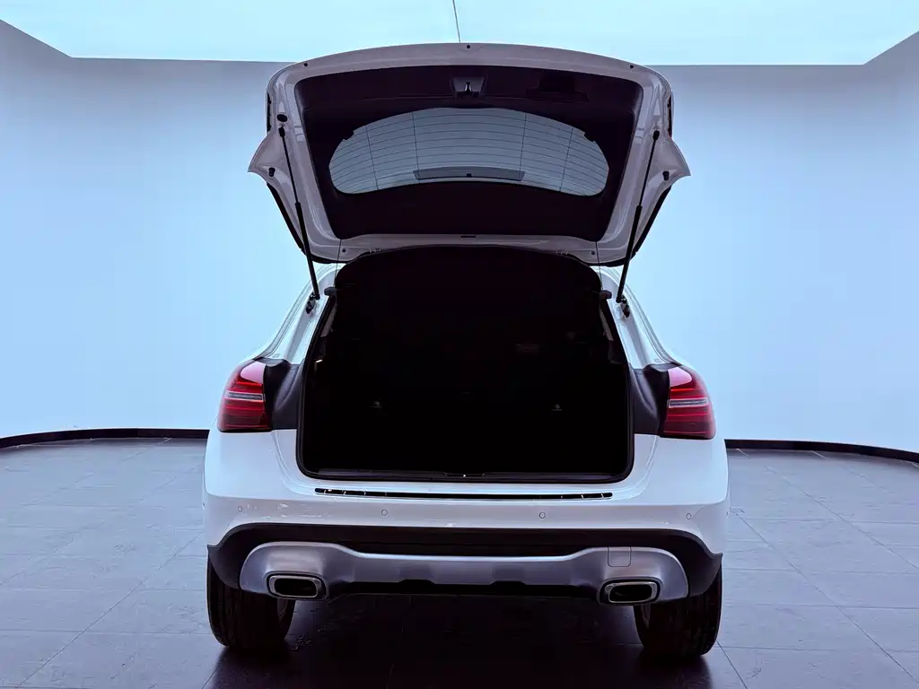 Mercedes-Benz GLA 2017 — фото 25