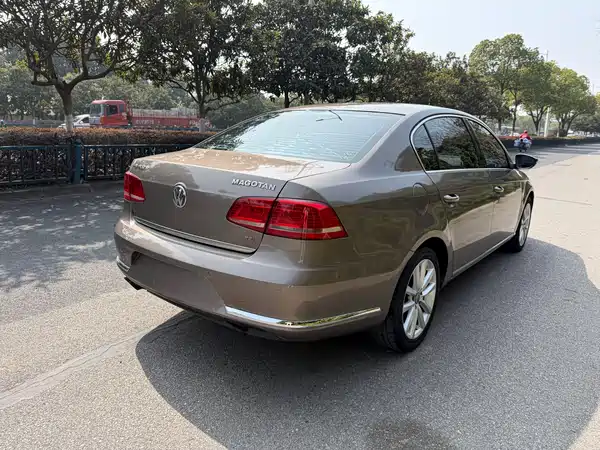Volkswagen Magotan 2013