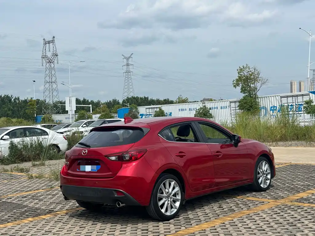 Mazda 3 Angkesela 2016