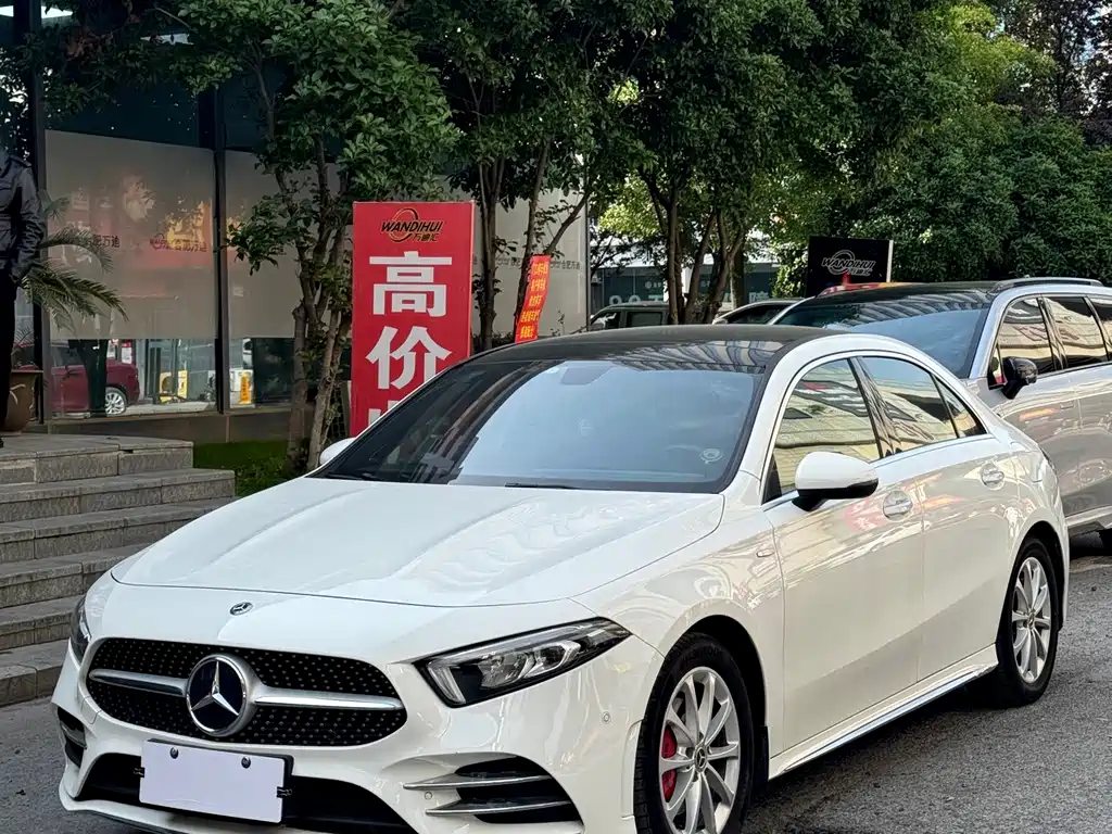 Mercedes-Benz A-Class 2019 — фото 1