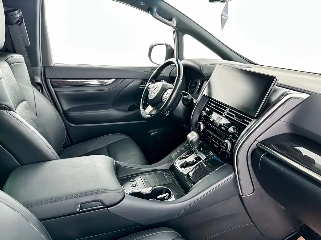 Lexus LM 2021 — фото 17