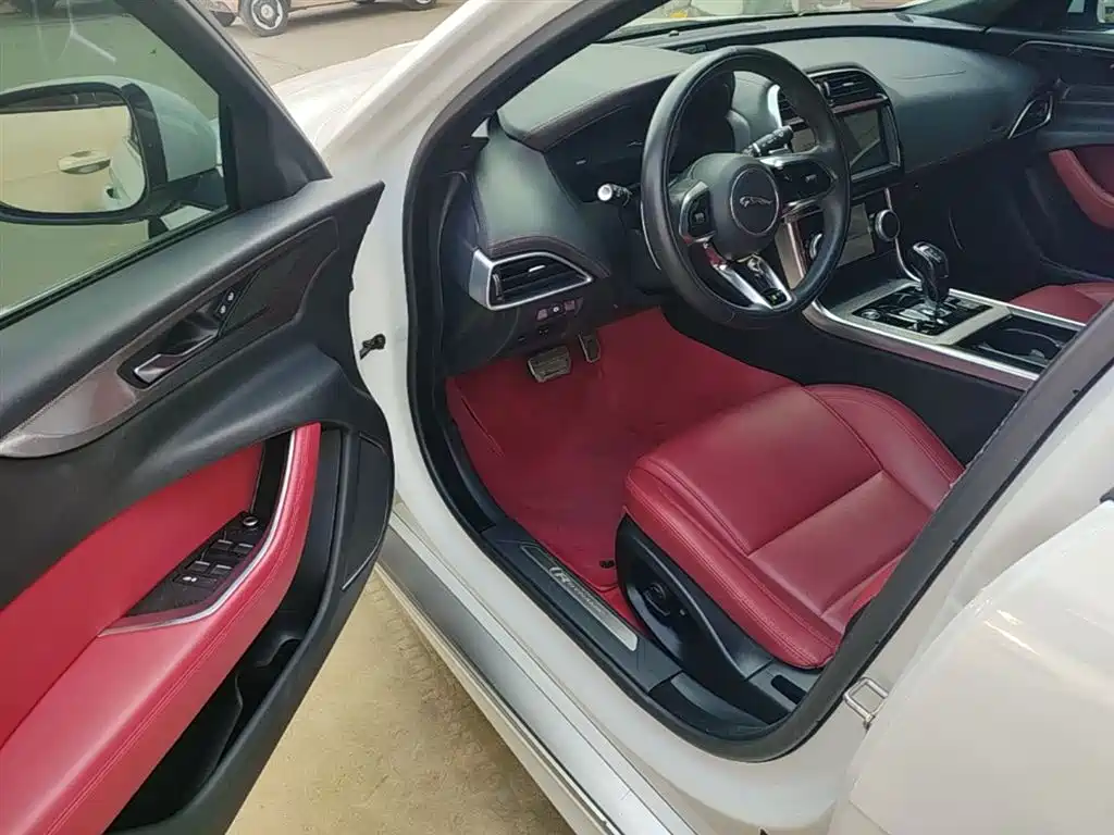 Jaguar XEL 2023 — фото 16