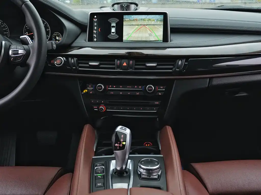 BMW X6 2016 — фото 13