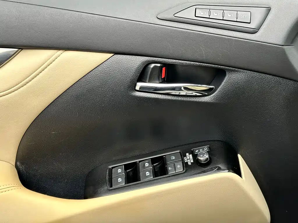 Toyota Alphard 2015 — фото 23