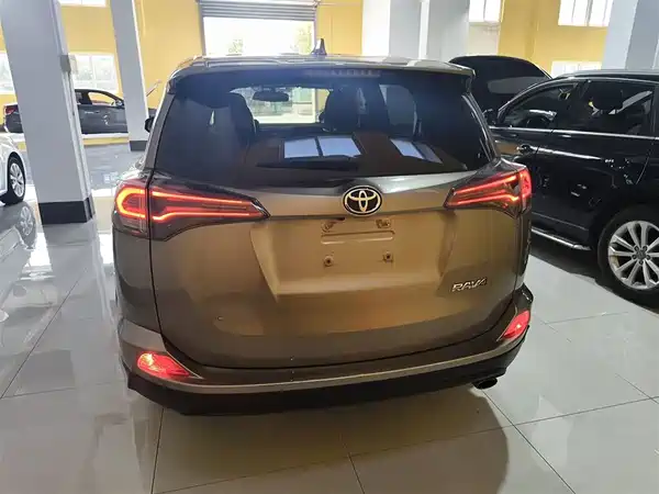 Toyota RAV4 2016