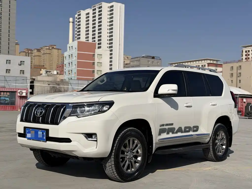 Toyota Prado 2019 — фото 1