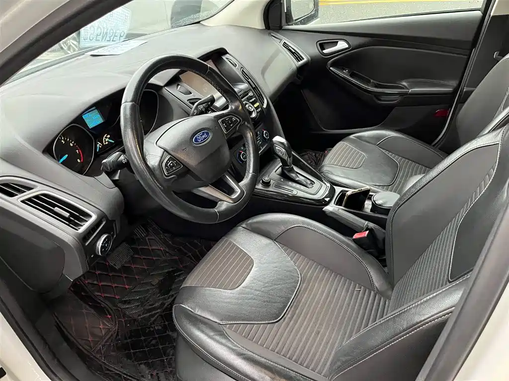 Ford Focus 2015 — фото 2