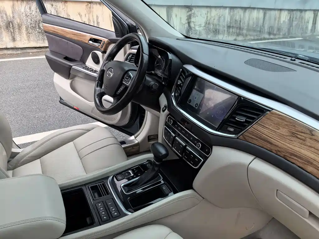 GAC Motor Trumpchi GS8 2016 — фото 22