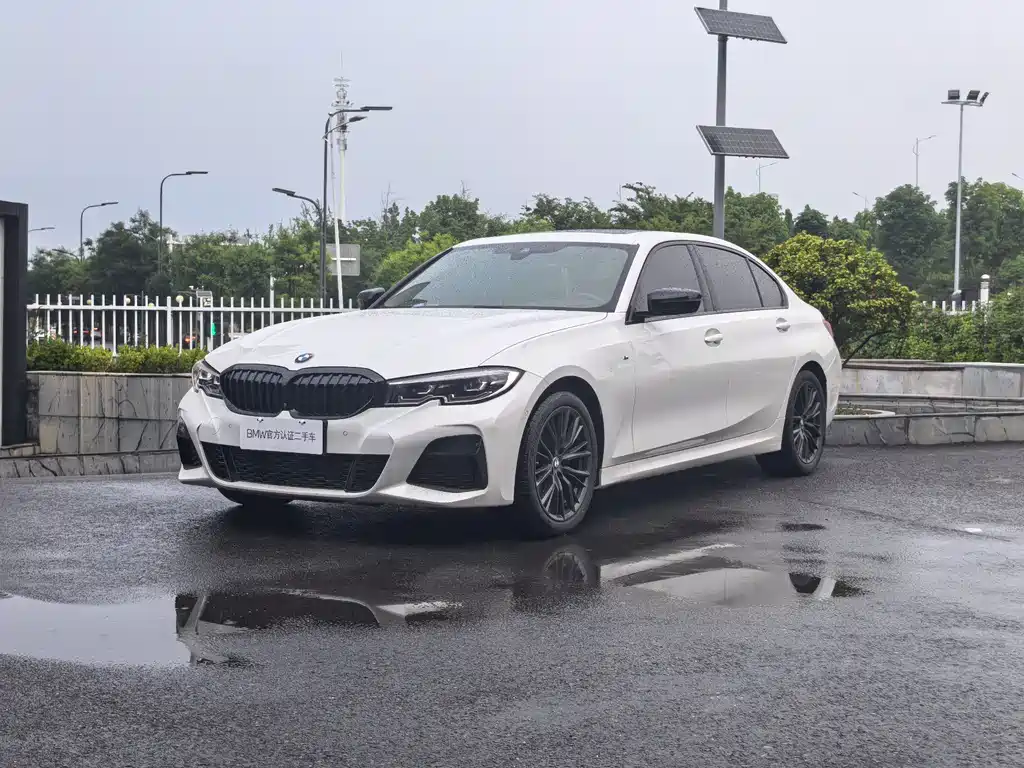 BMW 3 Series 2021 — фото 1