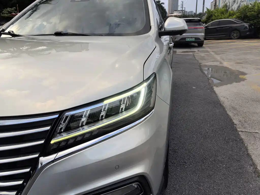 Roewe RX5 New Energy 2018 — фото 26