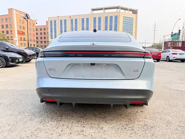 NIO ET5 2025