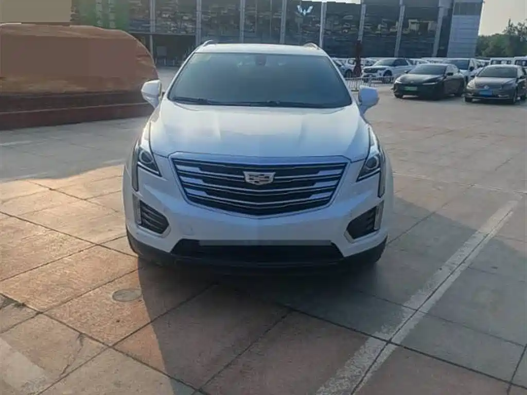 Cadillac XT5 2018 — фото 2