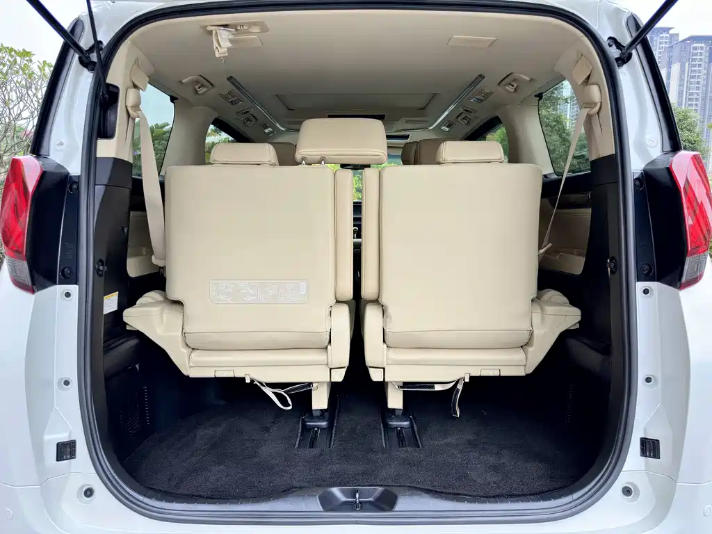 Toyota Alphard 2015 — фото 37