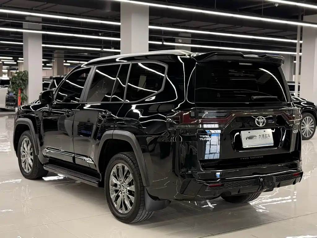 Toyota Land Cruiser 2025 — фото 6