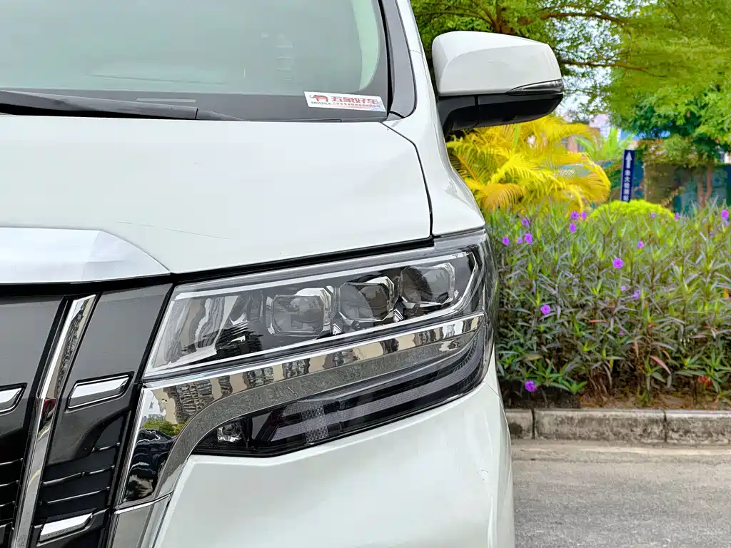 Toyota Alphard 2015 — фото 39