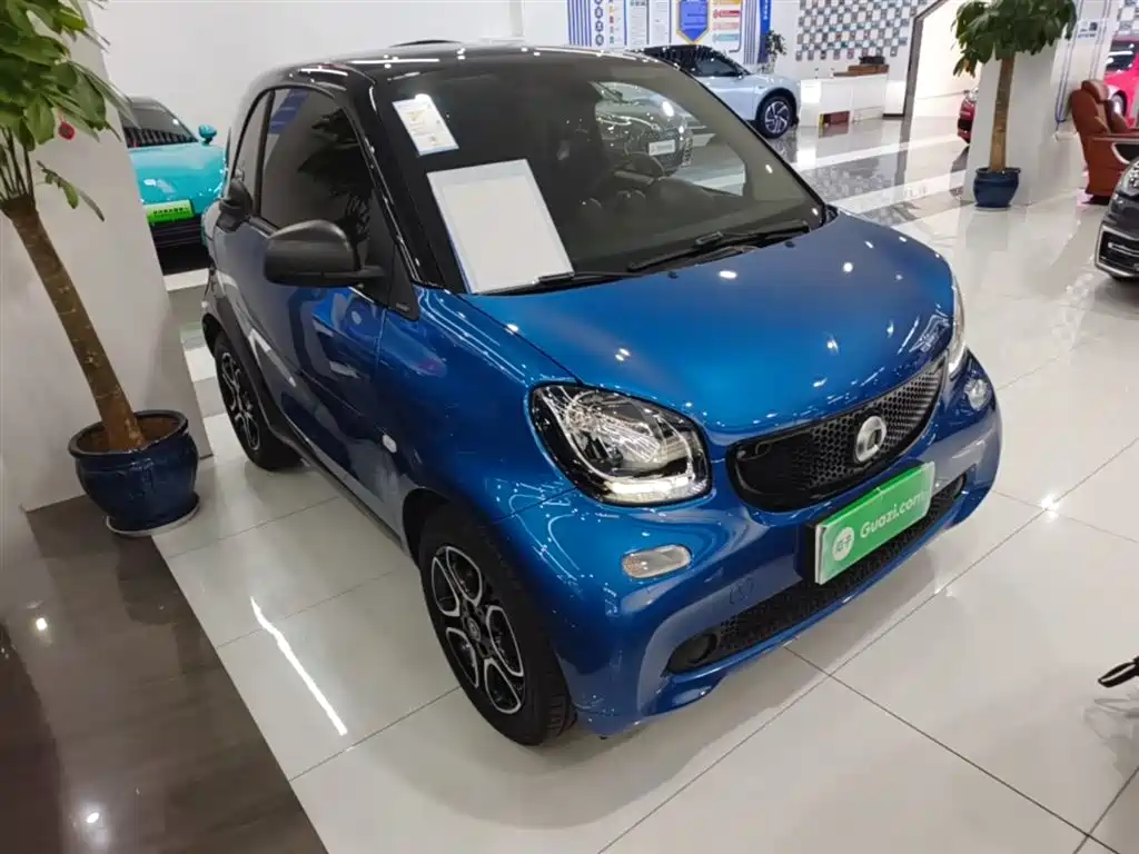 smart Fortwo 2019 — фото 4