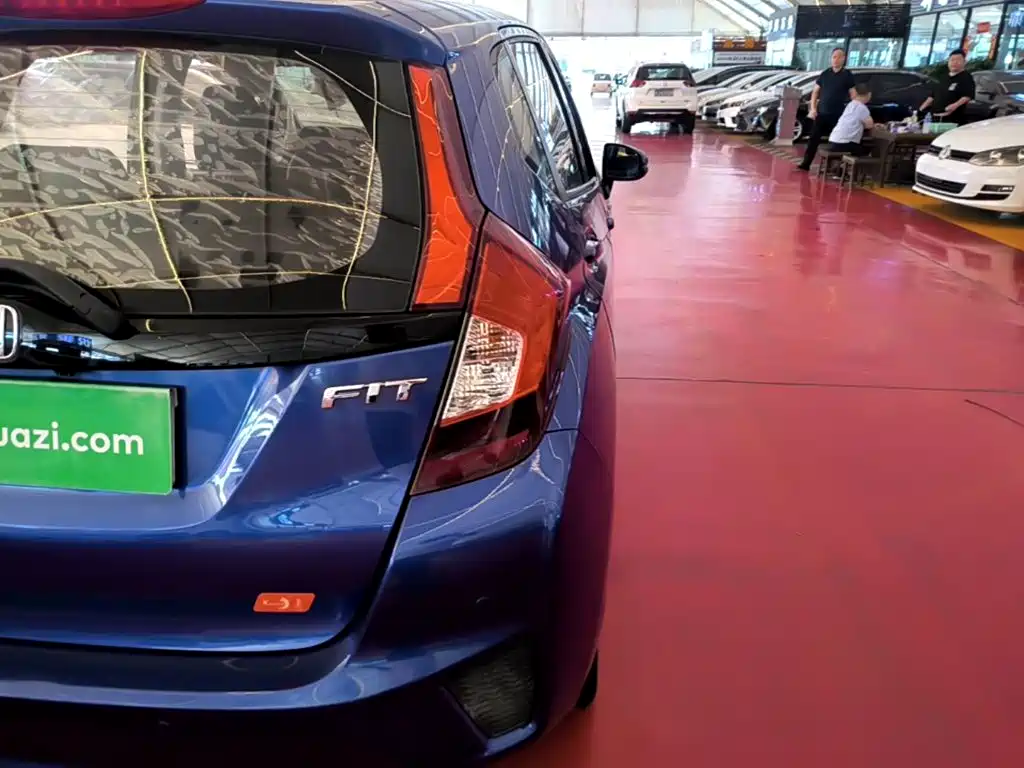Honda Fit 2018 — фото 8