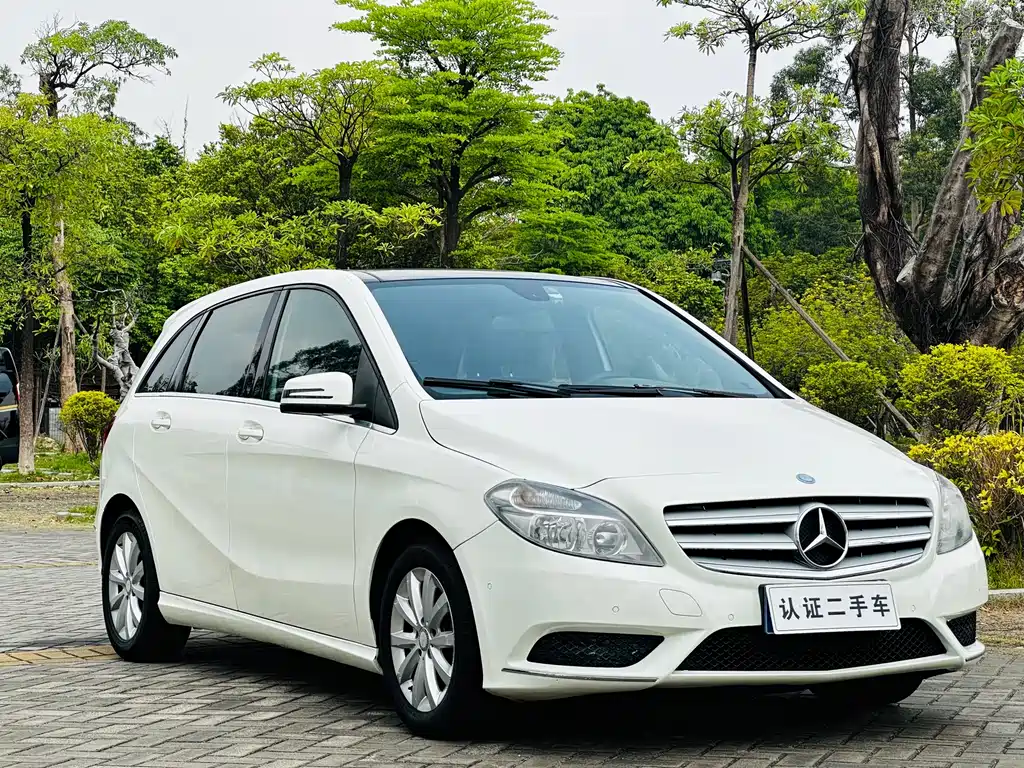 Mercedes-Benz B-Class 2012
