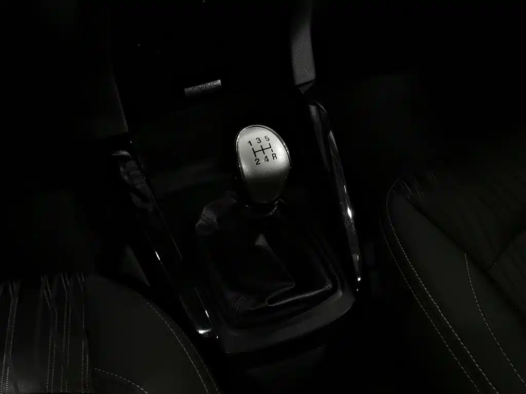 Ford Ecosport 2013 — фото 13