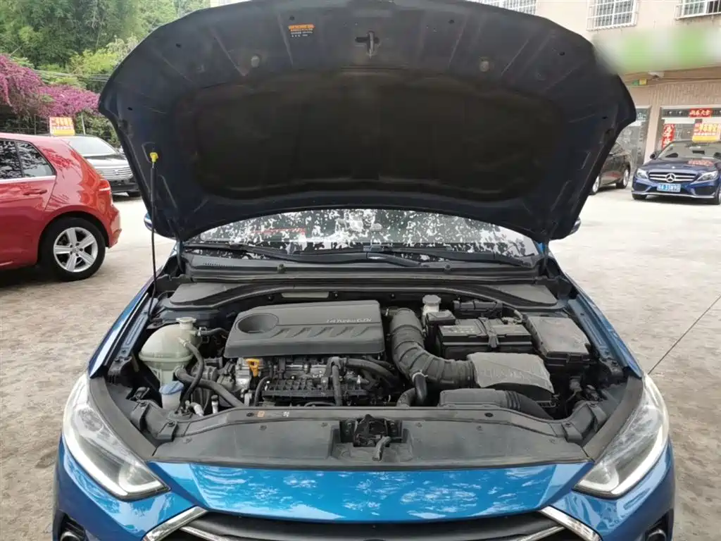 Hyundai Elantra 2019 — фото 20