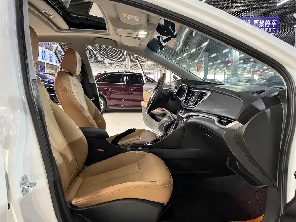 Buick Excelle 2019 — фото 10