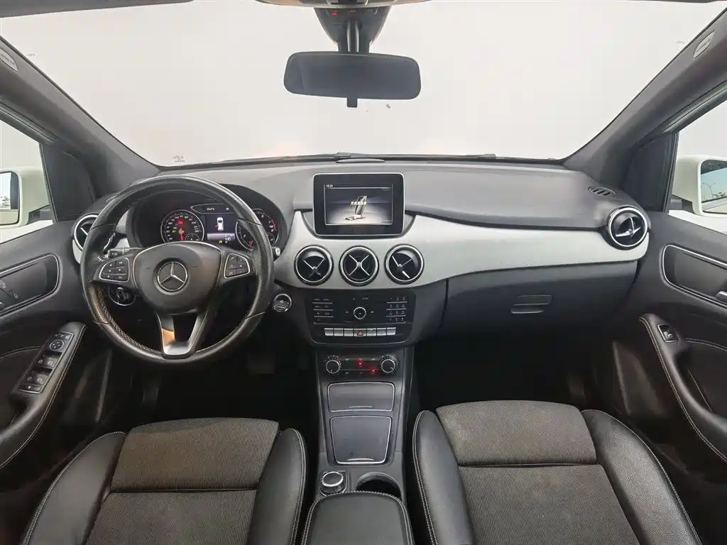 Mercedes-Benz B-Class 2016 — фото 5