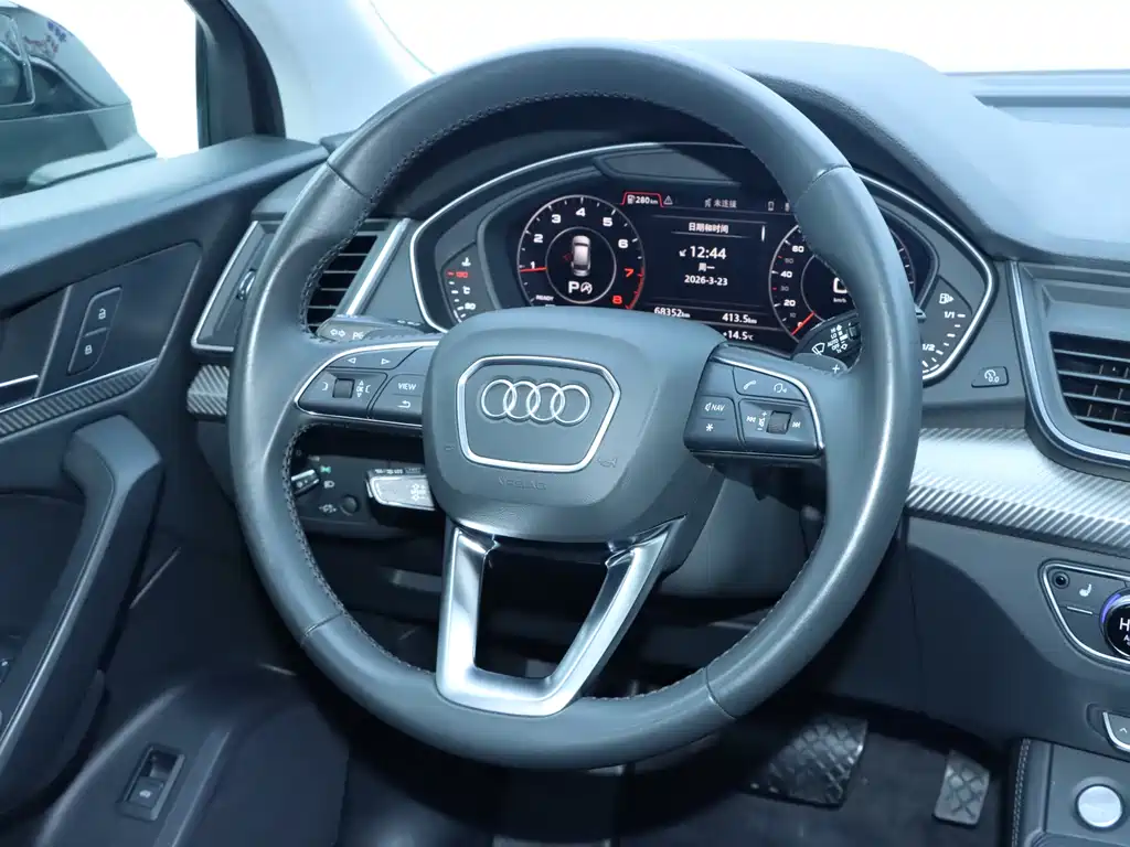 Audi Q5L 2021 — фото 18