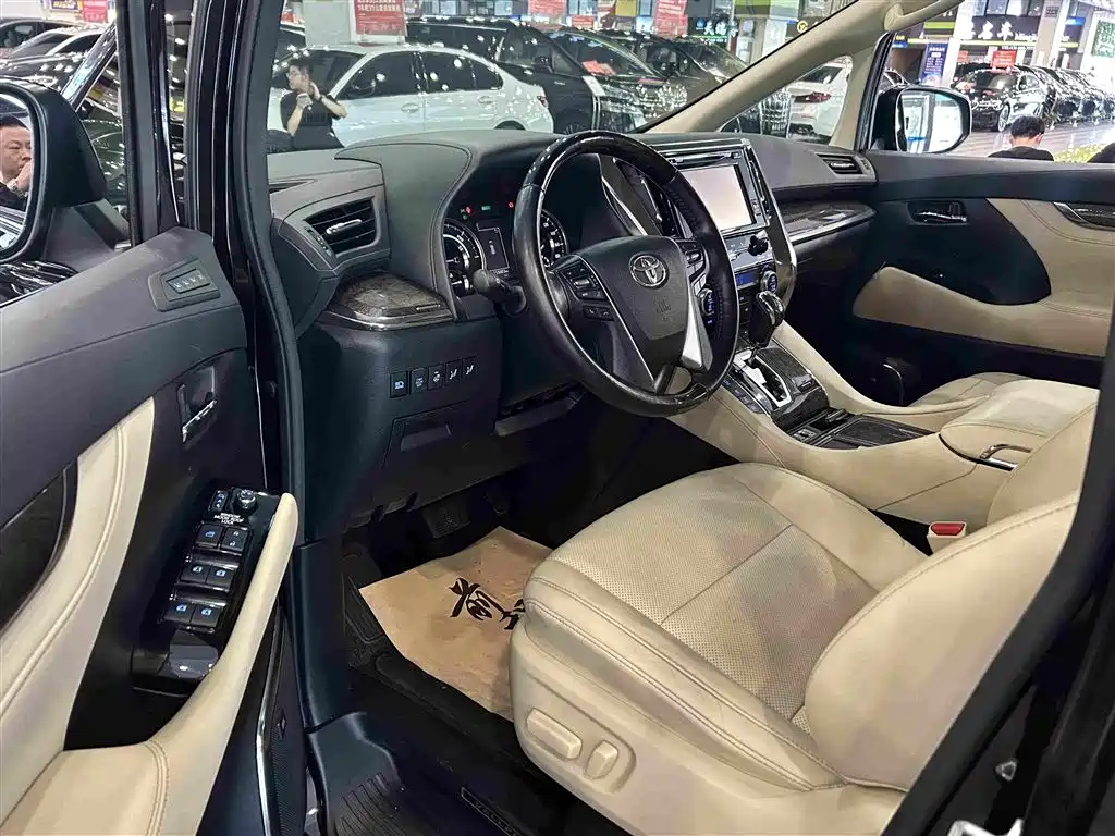 Toyota Vellfire 2019 — фото 3