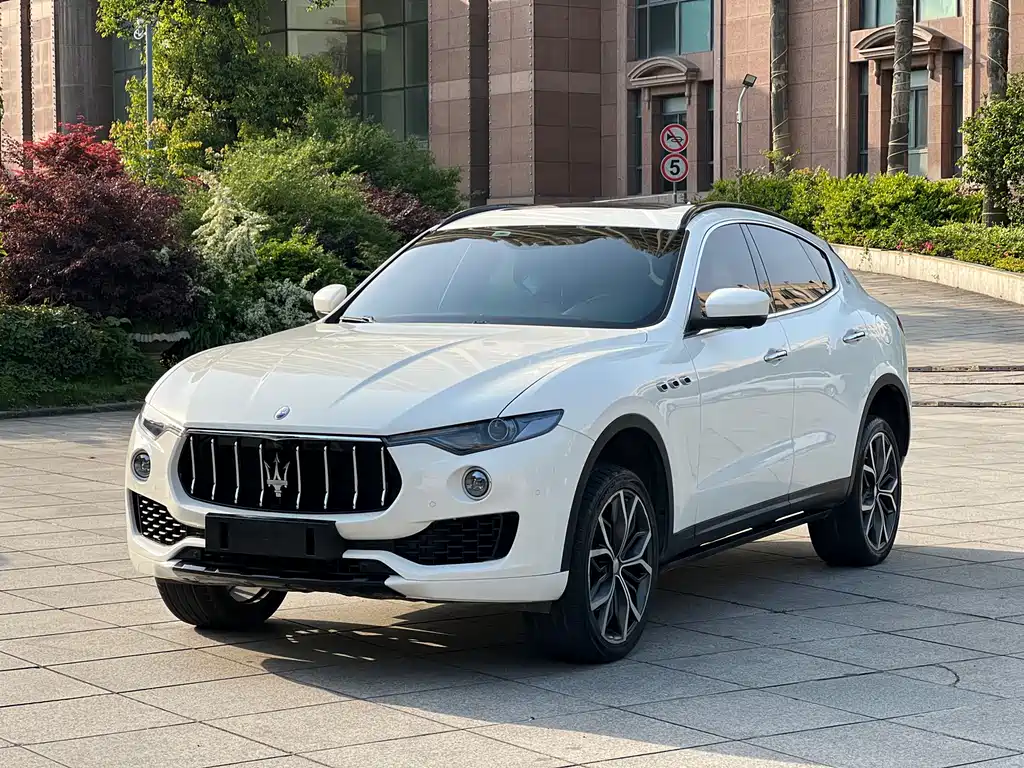 Maserati Levante 2018 — фото 1