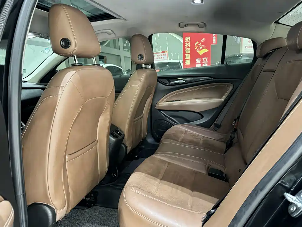 Buick Regal 2019 — фото 18