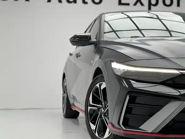 Hyundai Elantra 2023
